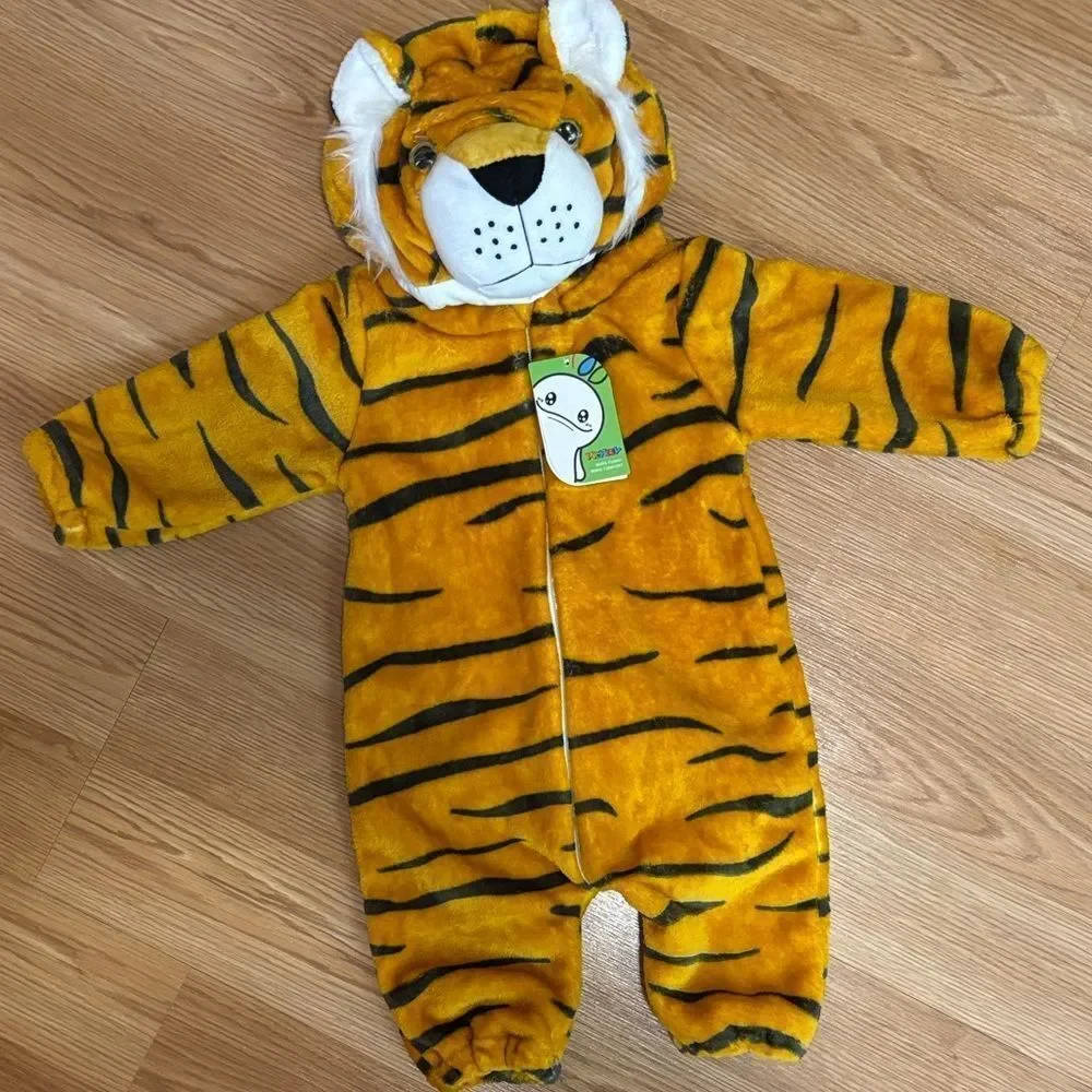 MICHLEY TIGER COSTUME